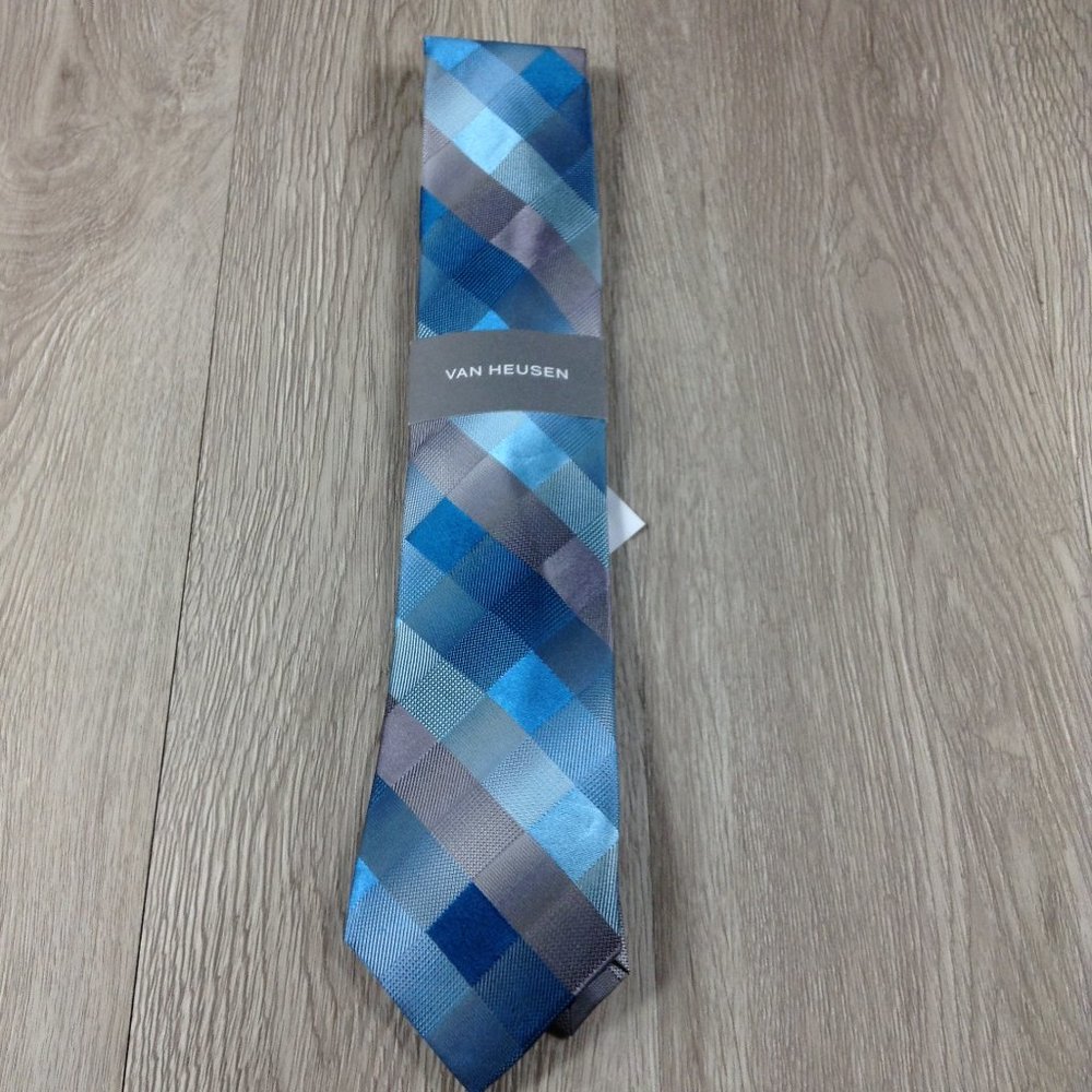 Van Heusen Aqua & Silver Plaid Diamond Pattern Tie